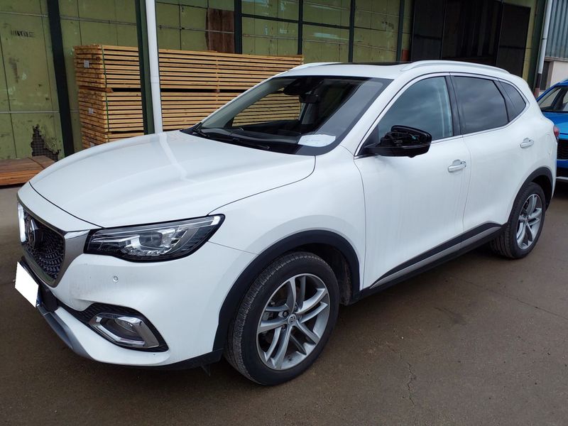 MG HS 1.5 Luxury — zdjęcie 1
