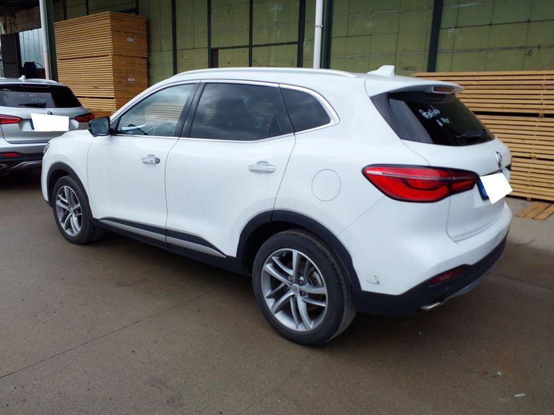 MG HS 1.5 Luxury — zdjęcie 3