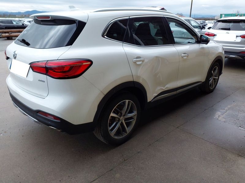 MG HS 1.5 Luxury — zdjęcie 4