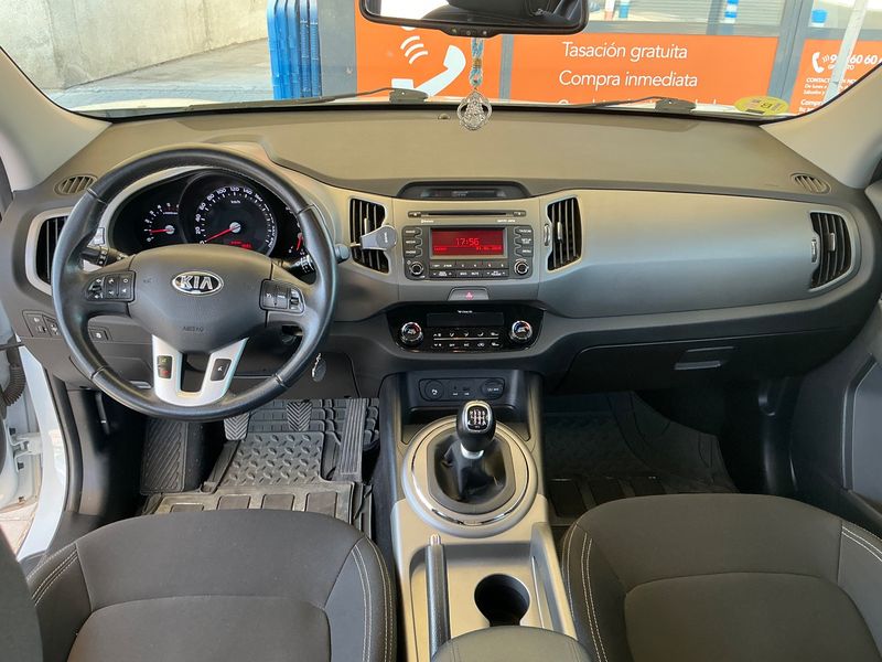 Kia Sportage 1.7 CRDi Drive 4x2 — zdjęcie 12