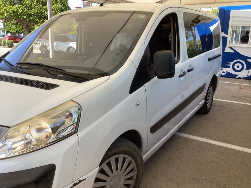 Fiat Scudo 2.0 JTDM Panorama Executive L2H1 130 Multijet 2014 – снимка 2