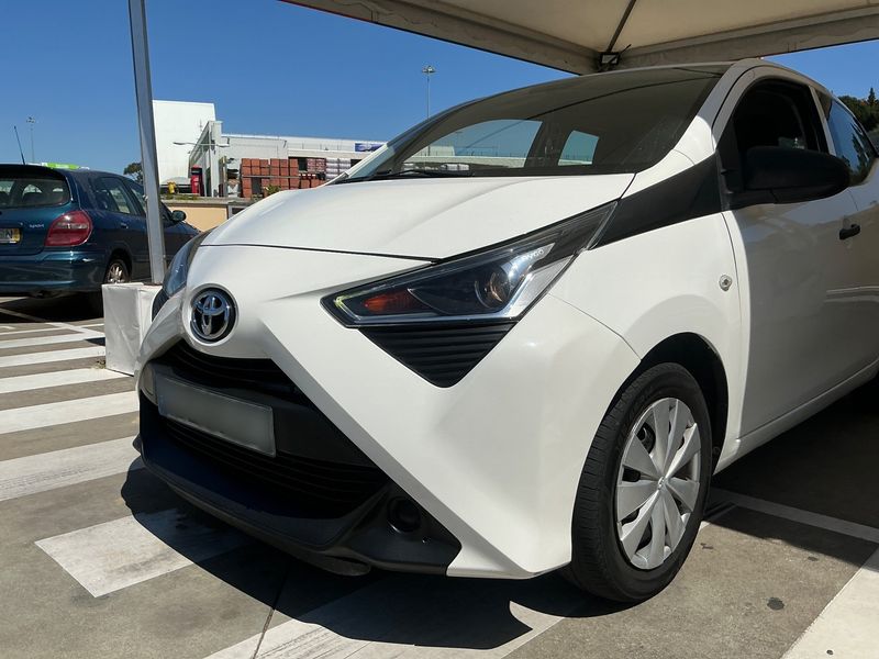 Toyota Aygo 1.0 X-Pro — zdjęcie 2