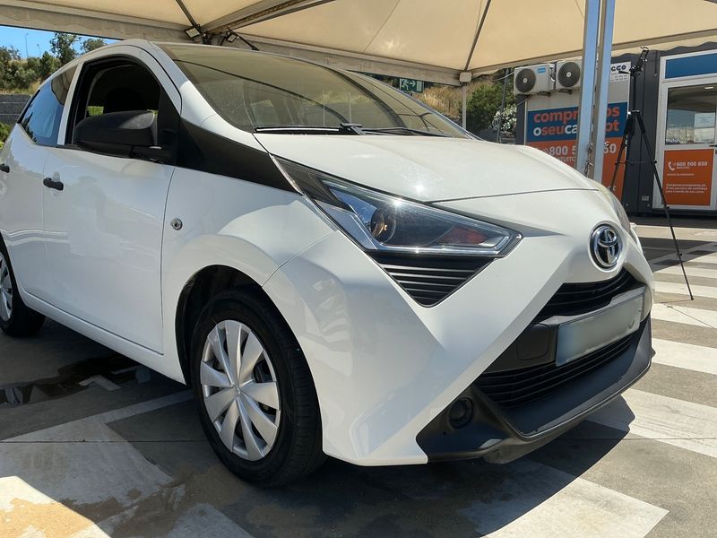 Toyota Aygo 1.0 X-Pro — zdjęcie 8