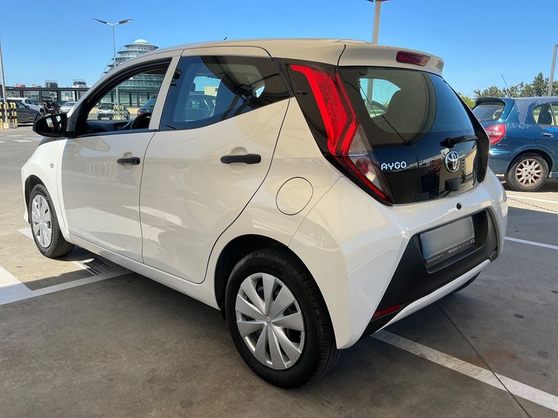 Toyota Aygo 1.0 X-Pro — zdjęcie 3