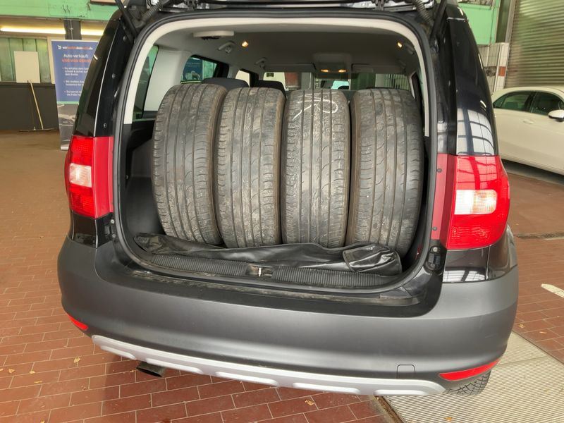 Skoda Yeti 1.2 TSI 2011 – снимка 15