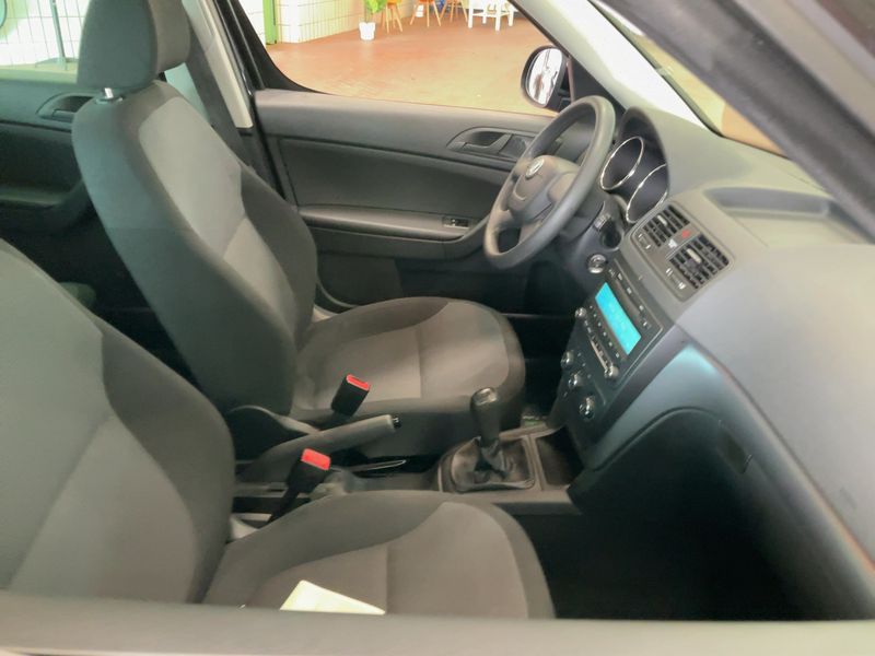 Skoda Yeti 1.2 TSI 2011 – снимка 16