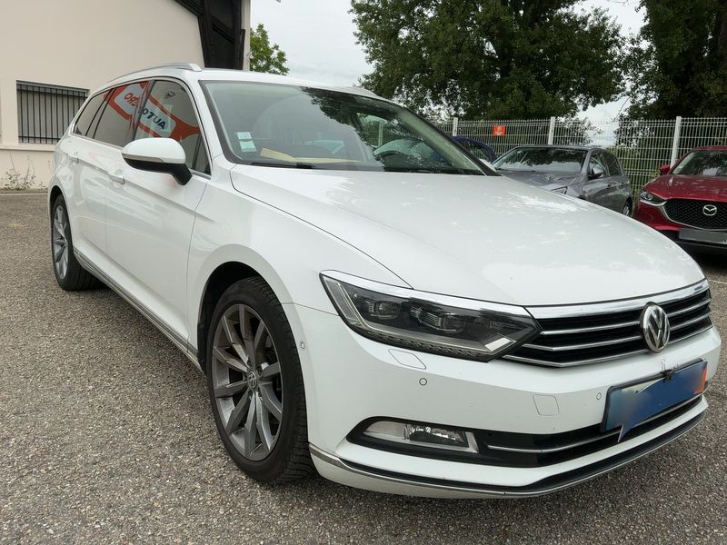 Volkswagen Passat 2.0 TDI Carat BlueMotion Tech — zdjęcie 8