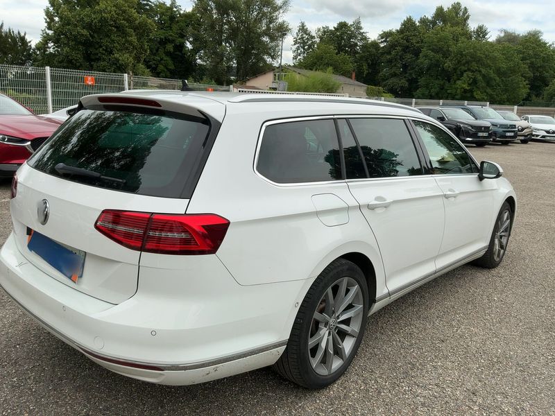 Volkswagen Passat 2.0 TDI Carat BlueMotion Tech — zdjęcie 6