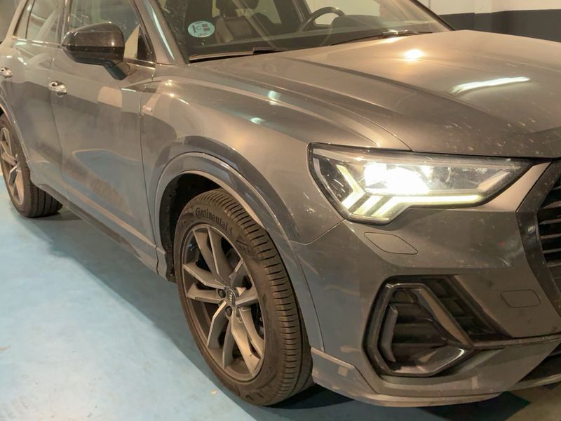 Audi Q3 35 TFSI Black Line — zdjęcie 8