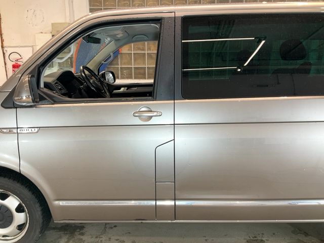 Volkswagen T6 Multivan 2.0 TDI 70 Jahre Bulli — zdjęcie 4