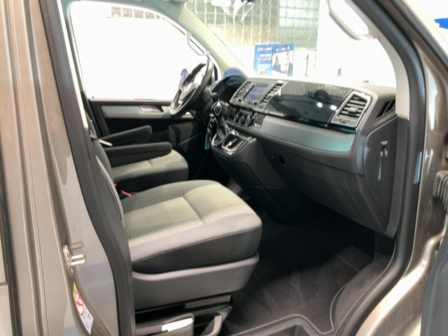 Volkswagen T6 Multivan 2.0 TDI 70 Jahre Bulli — zdjęcie 11
