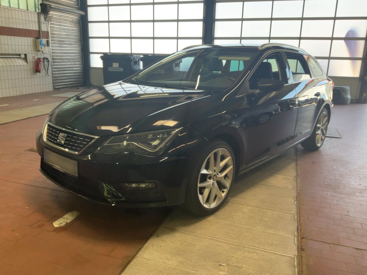 Seat Leon 2019 — photo 1