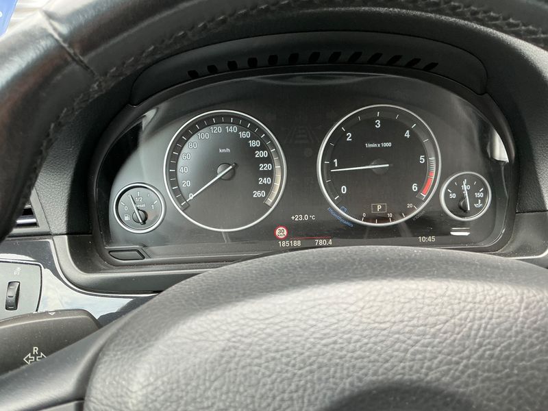 BMW 5er 520d 2015 – снимка 19