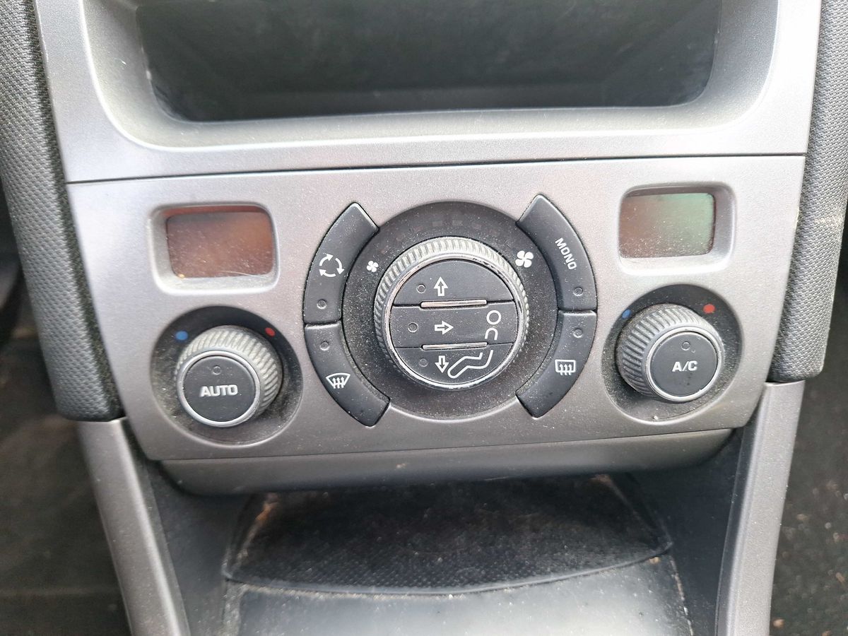Peugeot 308 2014 — photo 98