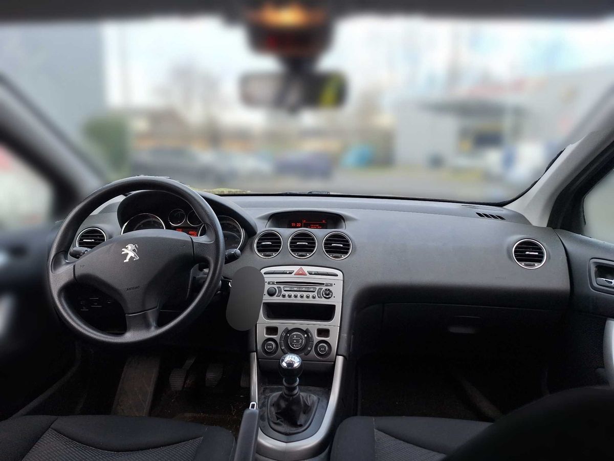 Peugeot 308 2014 — photo 12