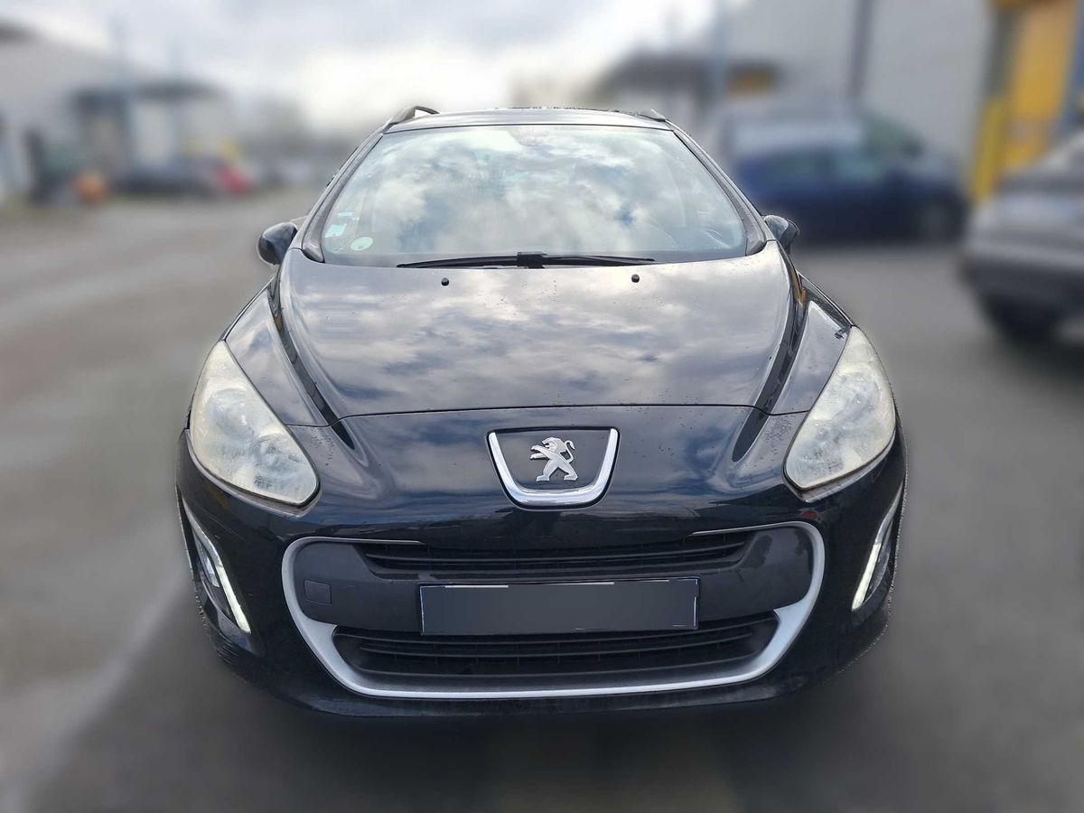Peugeot 308 2014 — photo 8