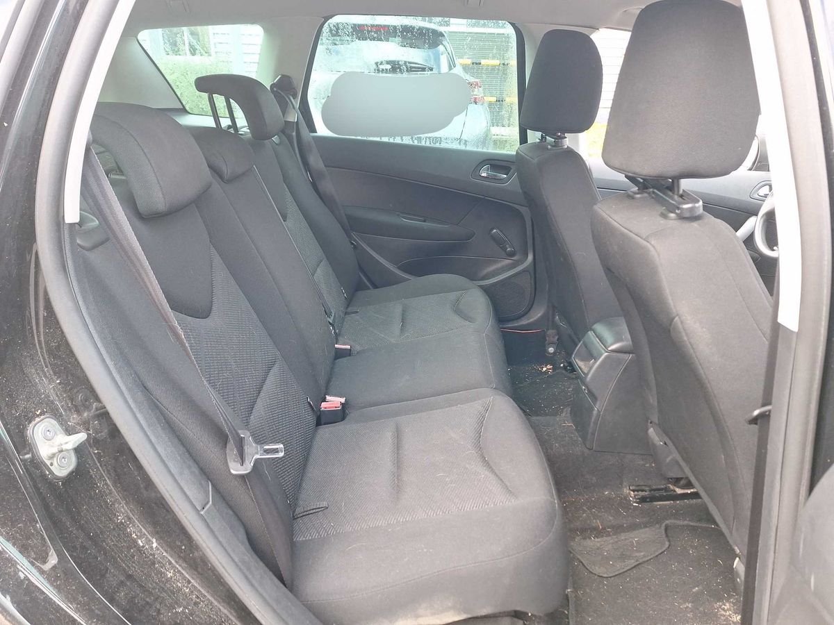 Peugeot 308 2014 — photo 14