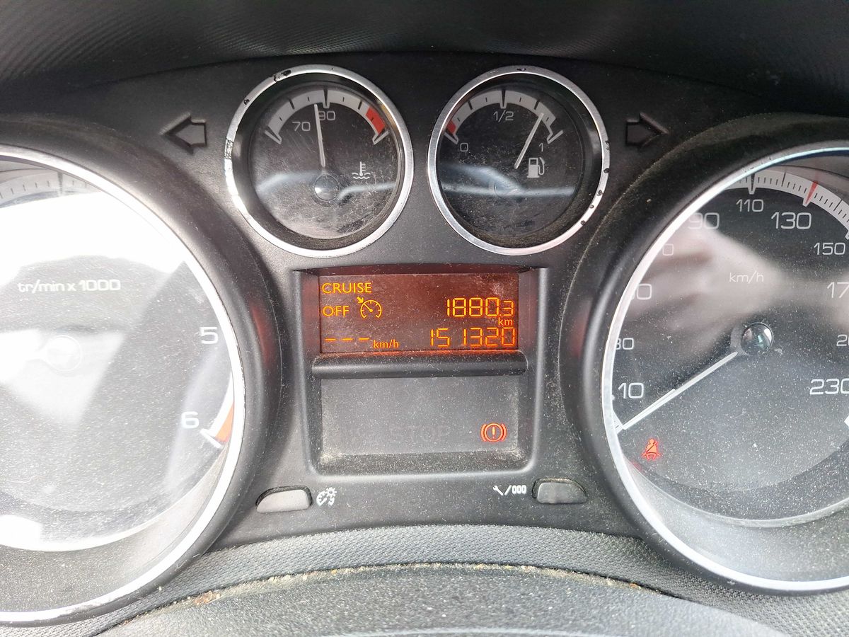 Peugeot 308 2014 — photo 13