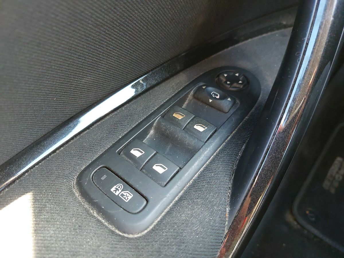 Citroen C5 2015 — photo 28