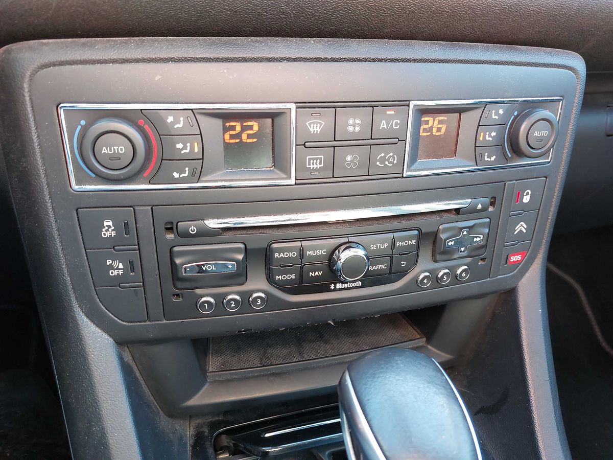 Citroen C5 2015 — photo 30