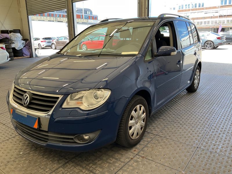 Volkswagen Touran 1.4 TSI Trendline 2009 – снимка 1