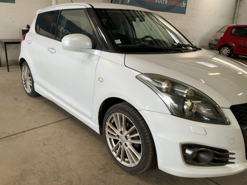 Suzuki Swift 1.6 Sport — zdjęcie 8