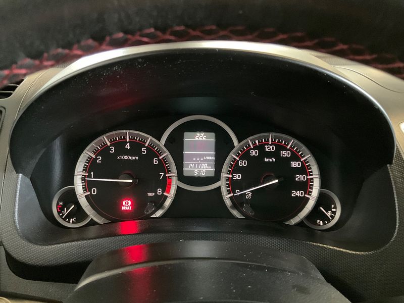 Suzuki Swift 1.6 Sport — zdjęcie 13
