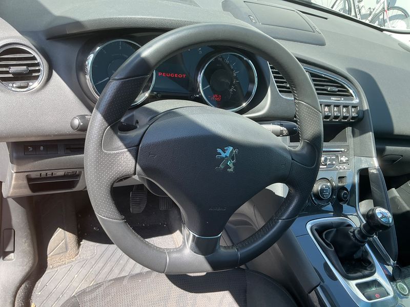 Peugeot 3008 1.6 HDi Allure 2013 – снимка 22