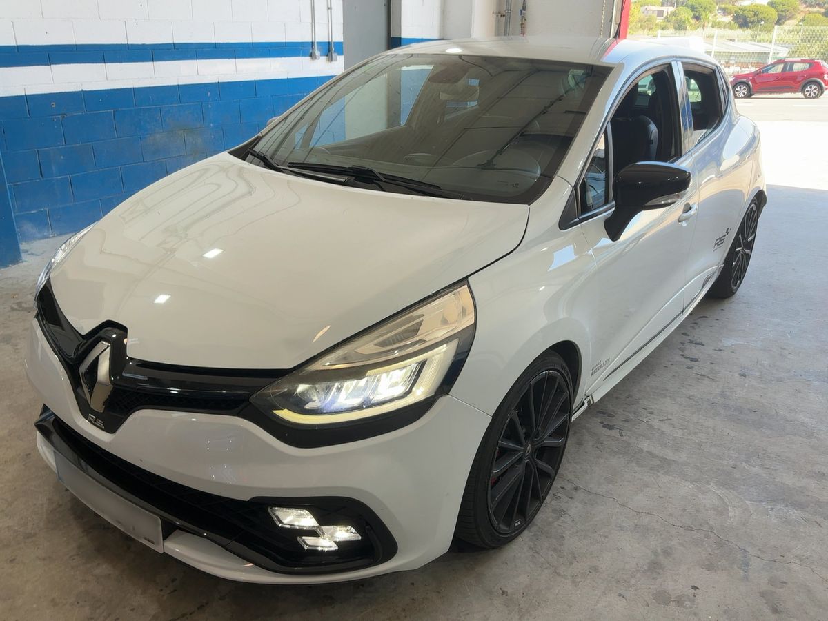 Renault Clio 2017 — photo 1