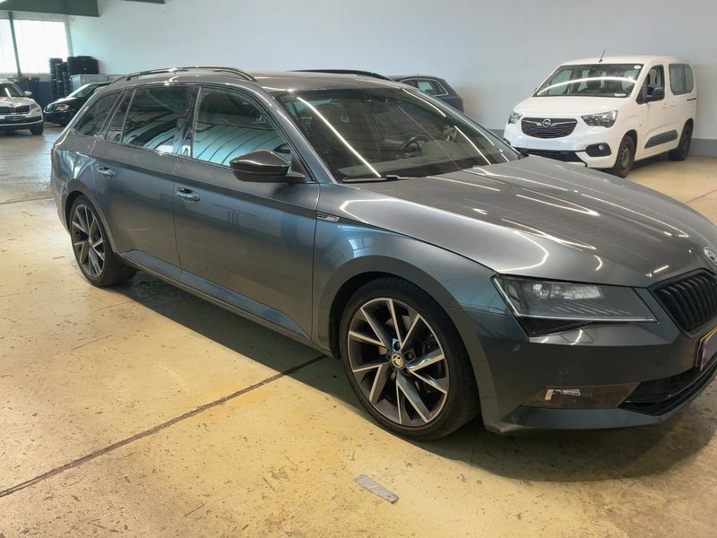 Skoda Superb 2.0 TSI SportLine 4x4 — zdjęcie 8