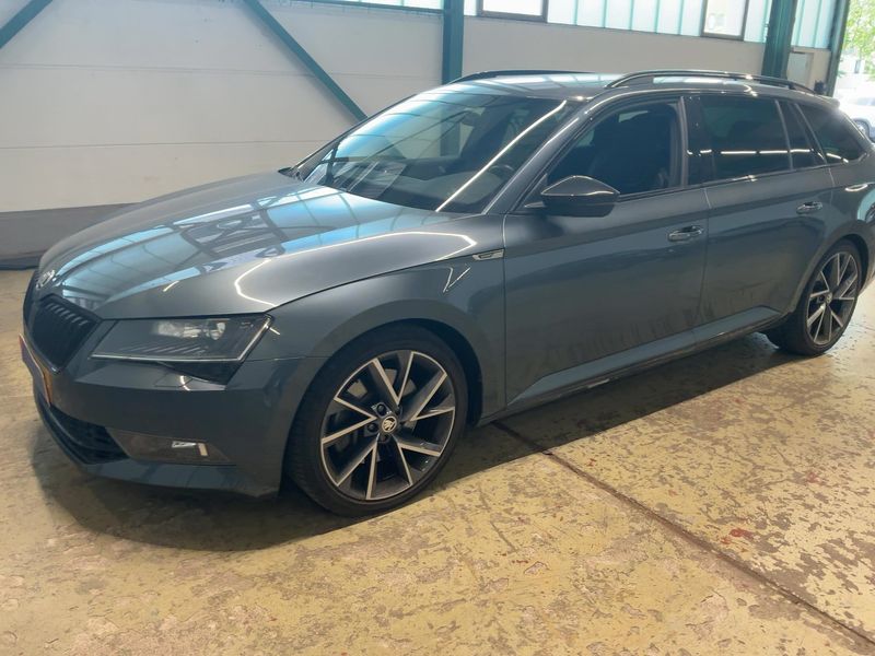 Skoda Superb 2.0 TSI SportLine 4x4 — zdjęcie 2