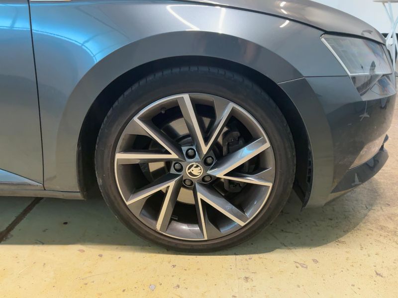 Skoda Superb 2.0 TSI SportLine 4x4 2017 – снимка 11