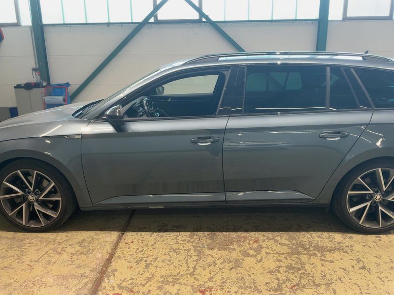 Skoda Superb 2.0 TSI SportLine 4x4 — zdjęcie 4