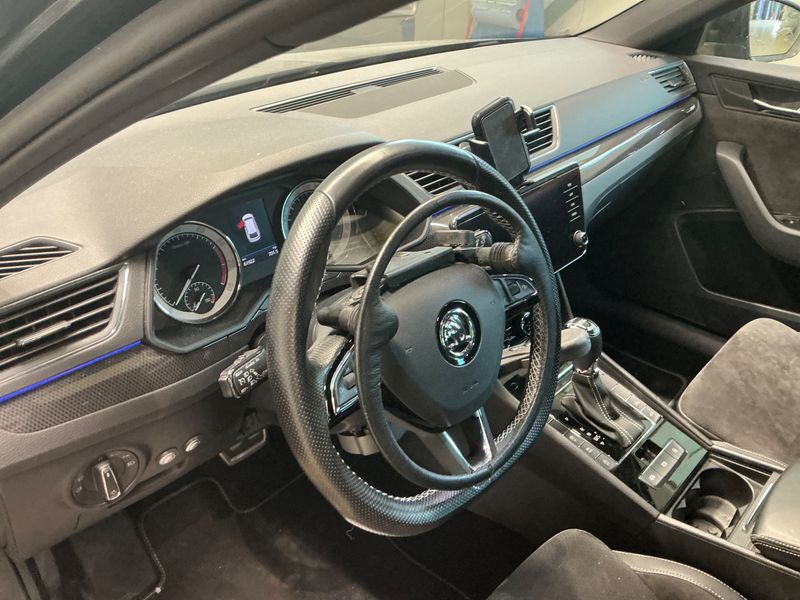 Skoda Superb 2.0 TSI SportLine 4x4 2017 – снимка 22