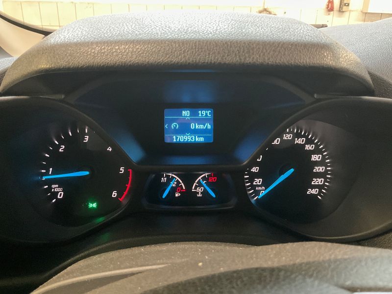 Ford Grand Tourneo Connect 1.6 TDCi Titanium — zdjęcie 13