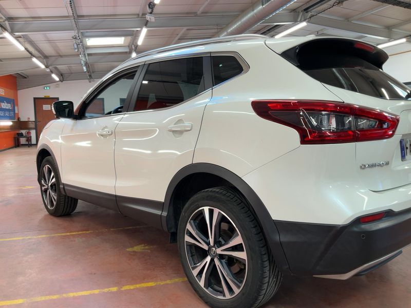 Nissan Qashqai 1.5 dCi Unique Edition — zdjęcie 3