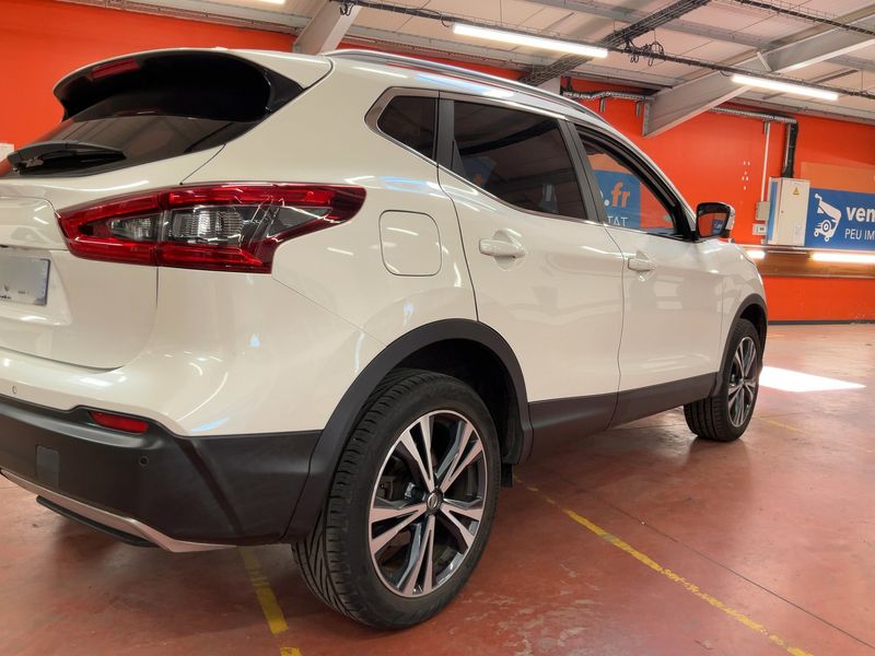 Nissan Qashqai 1.5 dCi Unique Edition — zdjęcie 6