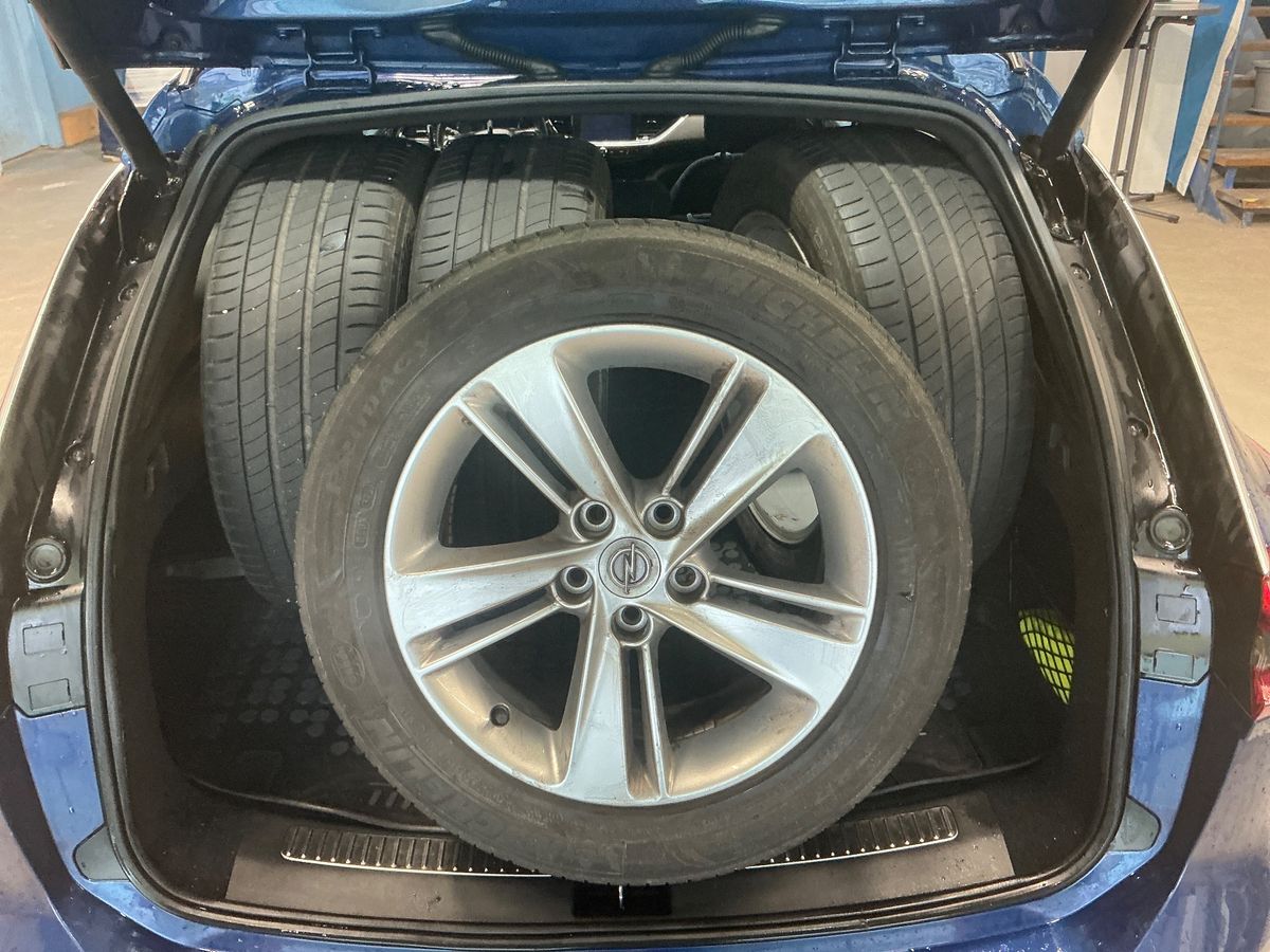 Opel Insignia 2020 — photo 16
