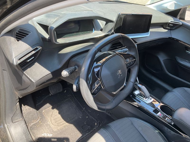 Peugeot 208 electric drive 100 kW Allure Pack 2021 – снимка 26