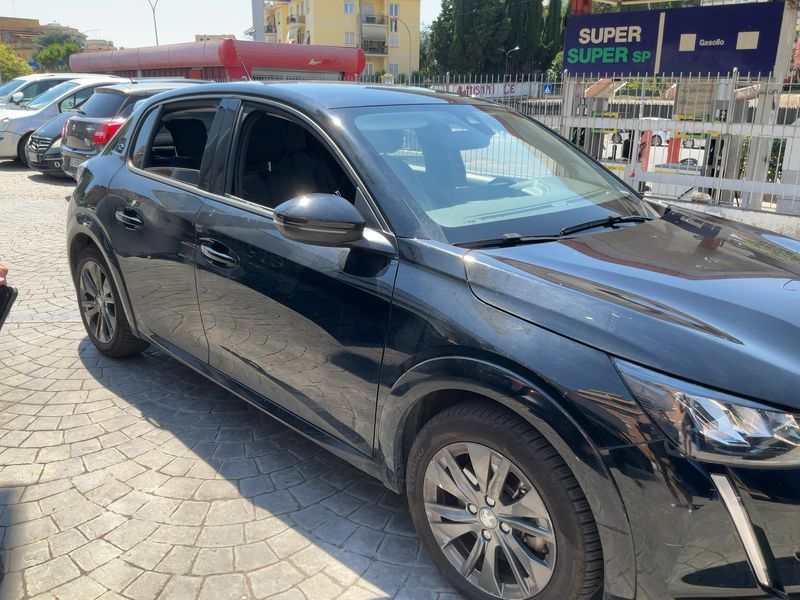 Peugeot 208 electric drive 100 kW Allure Pack 2021 – снимка 12