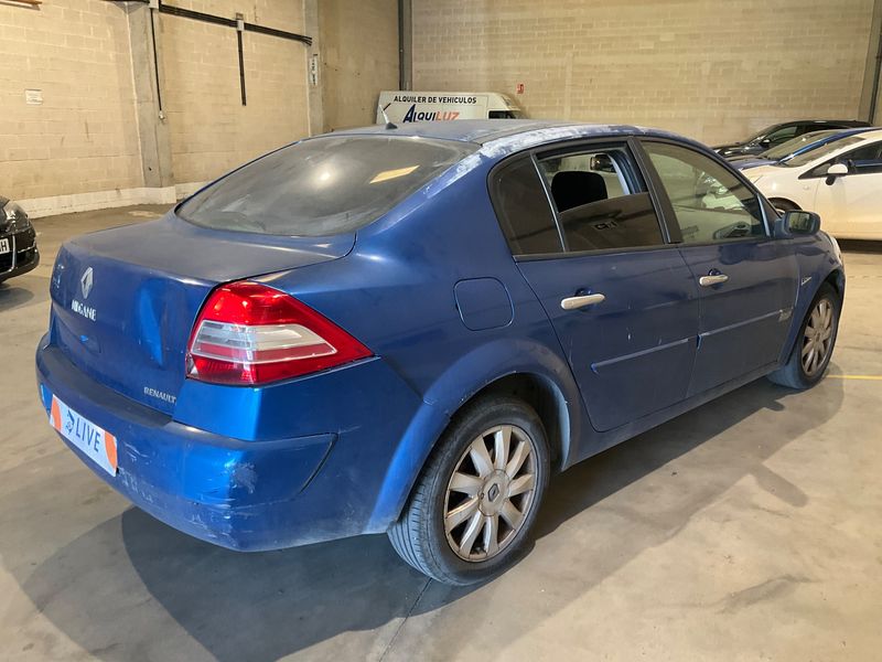 Renault Megane 2.0 dCi Dynamique Confort — zdjęcie 2