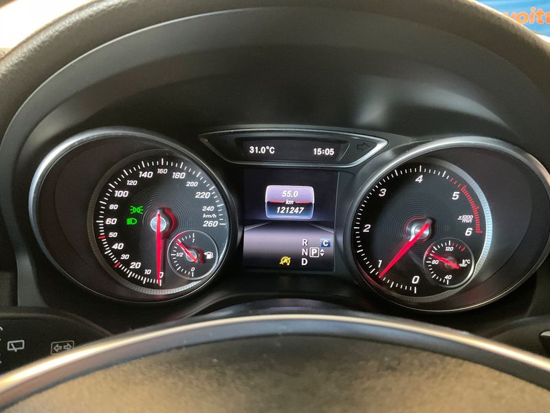 Mercedes-Benz GLA-Klasse GLA 200 d Fascination 2017 – снимка 18