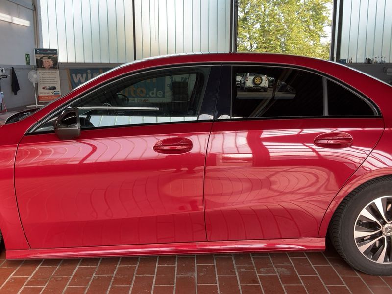 Mercedes-Benz A-Klasse Limousine A 200 AMG Line — zdjęcie 4