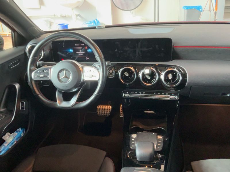 Mercedes-Benz A-Klasse Limousine A 200 AMG Line — zdjęcie 12