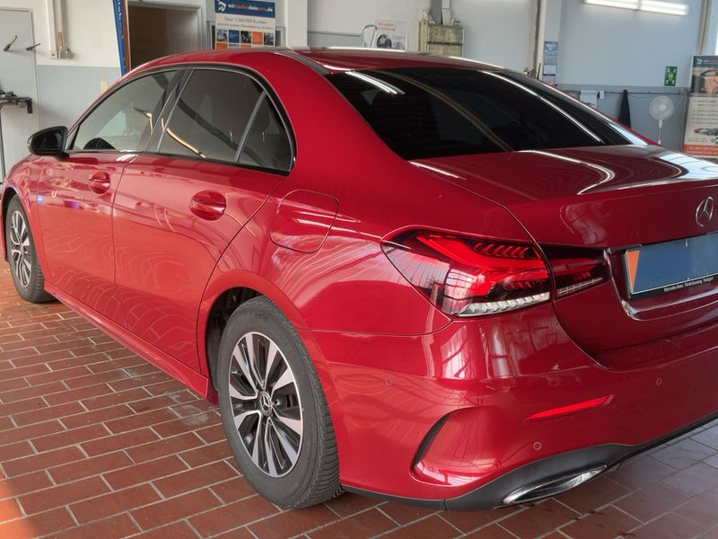Mercedes-Benz A-Klasse Limousine A 200 AMG Line — zdjęcie 3