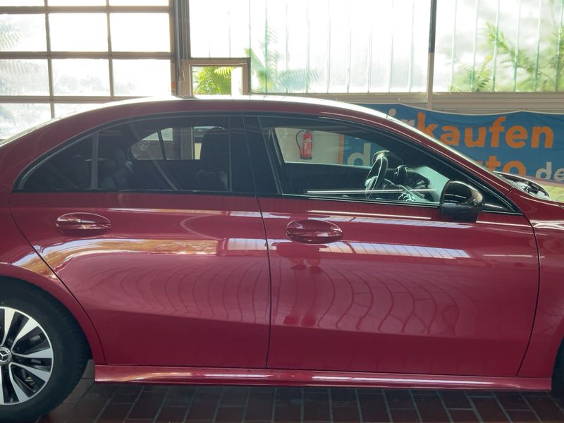 Mercedes-Benz A-Klasse Limousine A 200 AMG Line — zdjęcie 7