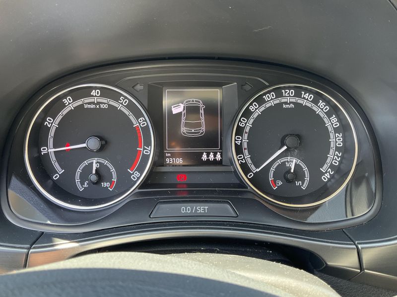 Skoda Fabia 1.0 TSI Ambition — zdjęcie 13