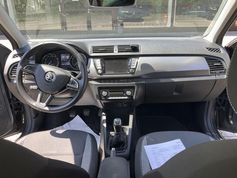 Skoda Fabia 1.0 TSI Ambition — zdjęcie 12