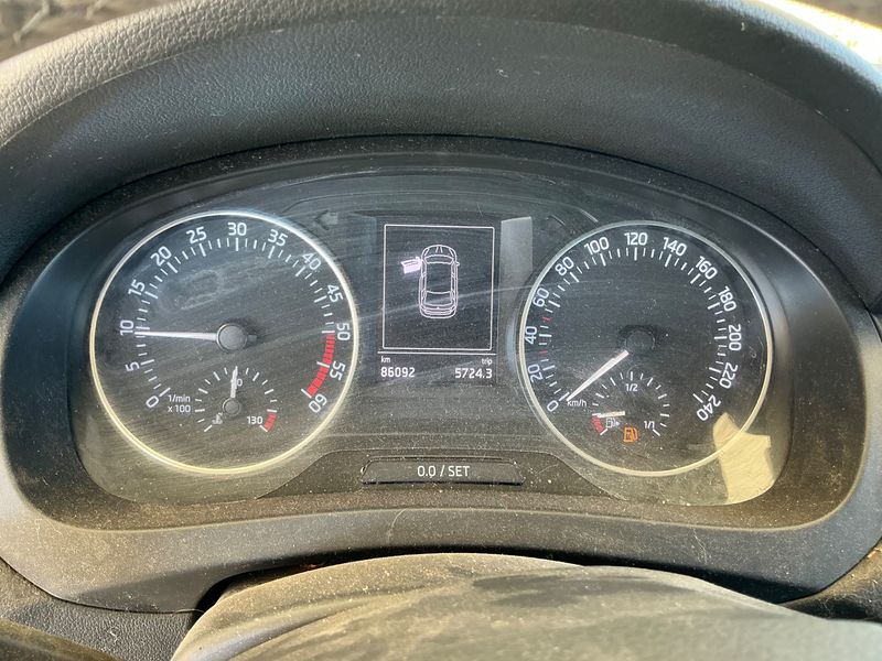 Skoda Rapid Spaceback 1.4 TDI Style 2016 – снимка 18