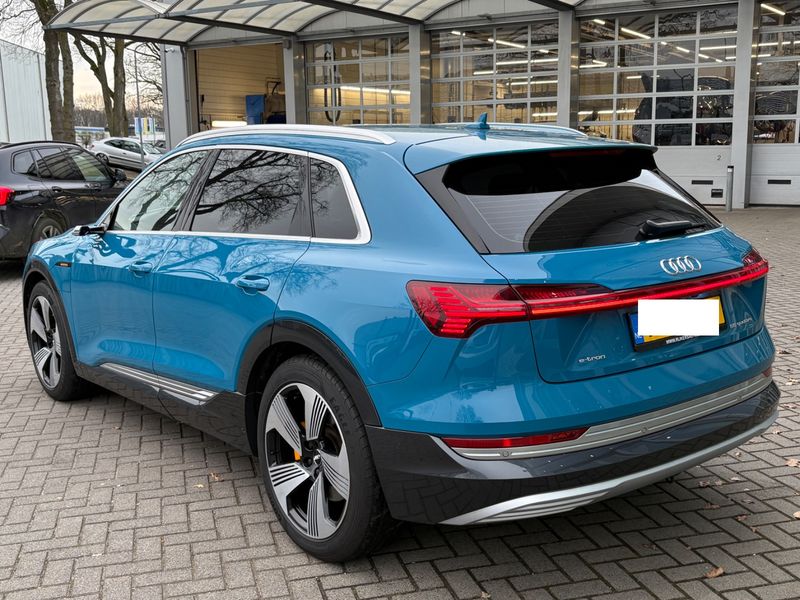 Audi e-tron 55 quattro Advanced — zdjęcie 2